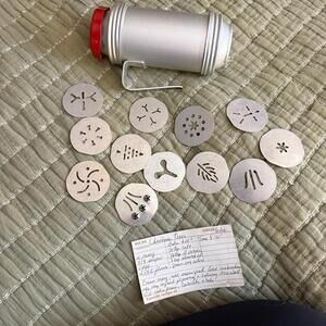 VINTAGE WEAR EVER COOKIE PRESS with RARE Red Top.  12 Press molds & recipe